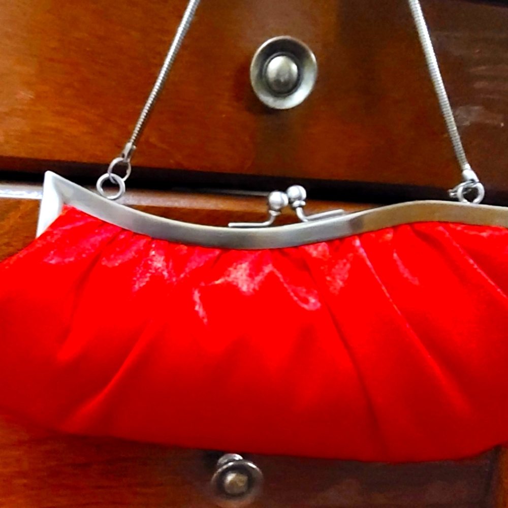 Red Evening Mini Purse 👛 NWOT